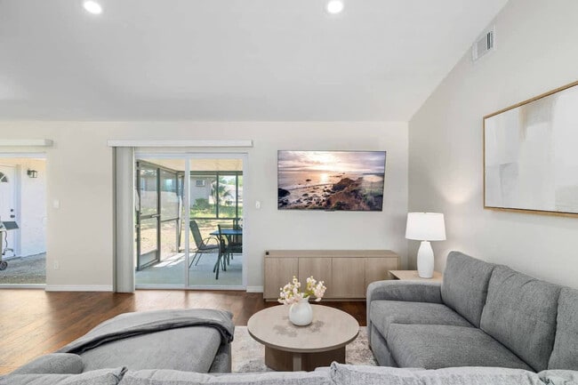 1941 Tidewater Ct in Zephyrhills, FL - Building Photo - Building Photo