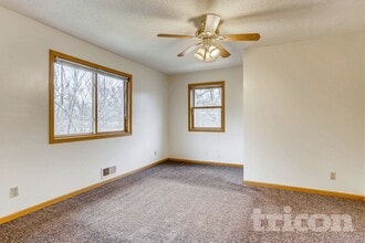 2144 Sherwood Ave in St. Paul, MN - Foto de edificio - Building Photo