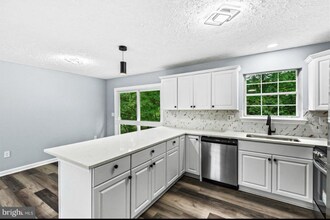 18165 Tebbs Ln in Dumfries, VA - Building Photo - Building Photo