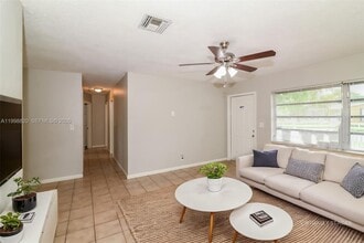 161 NE 20th St in Pompano Beach, FL - Building Photo - Building Photo