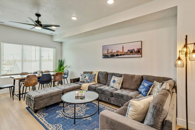 218 Paxton Ave