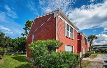 1044 82nd Terrace N in St. Petersburg, FL - Building Photo - Building Photo