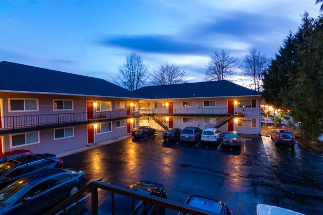 7544 N Ida Ave in Portland, OR - Building Photo