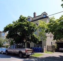 2200 W 5th Ave in Vancouver, BC - Building Photo