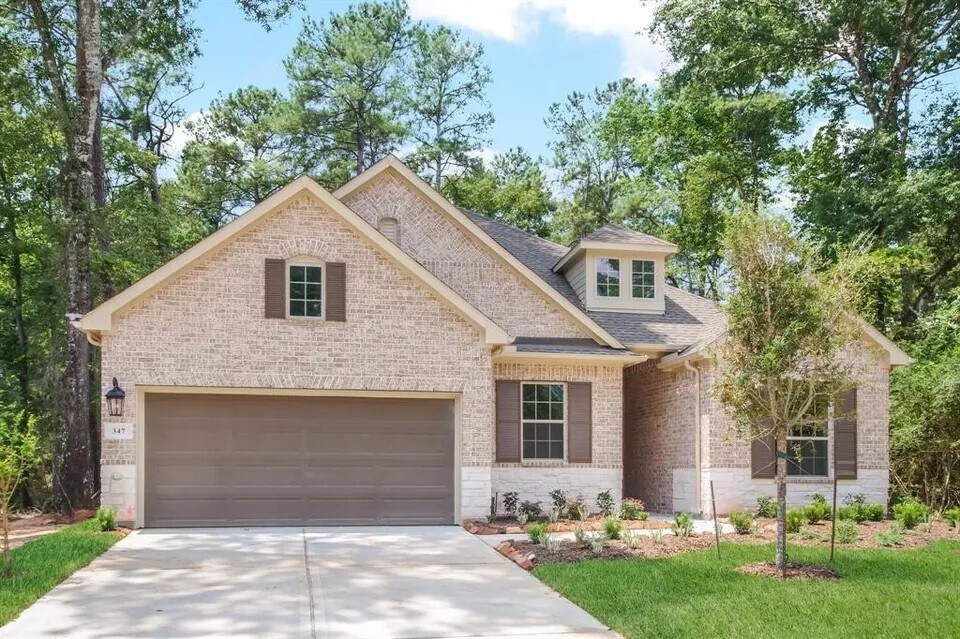 347 Skyline Ridge Dr in Willis, TX - Building Photo