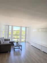 2000 Atlantic Shores Blvd in Hallandale Beach, FL - Building Photo - Building Photo