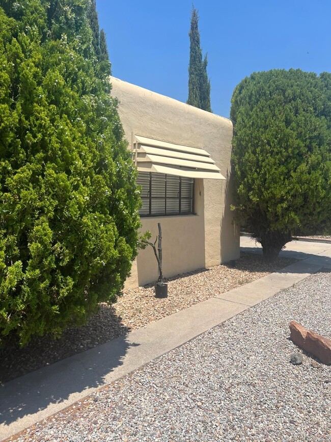 4121 Mesa Verde Ave NE in Albuquerque, NM - Building Photo - Building Photo