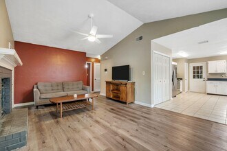 1552 Cinnamon Bear Cir in Tallahassee, FL - Building Photo - Building Photo