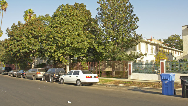 1206 S Bronson Ave in Los Angeles, CA - Building Photo - Building Photo