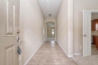 10019 Taylor Springs Ln in Tomball, TX - Building Photo - Building Photo