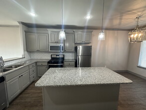 11206 Athens Ave in Lubbock, TX - Building Photo - Building Photo