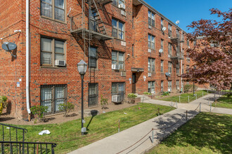 Shore Gardens in Brooklyn, NY - Building Photo - Building Photo