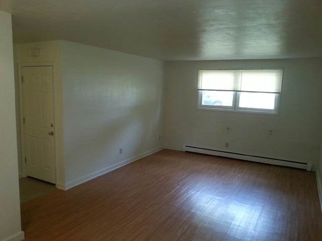 1211 Wall St, Unit 3