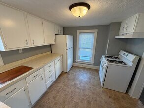 718 Yuba St in Janesville, WI - Foto de edificio - Building Photo