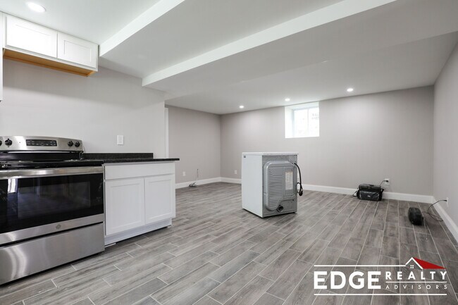 14 Glenmont Rd, Unit B in Boston, MA - Building Photo - Building Photo