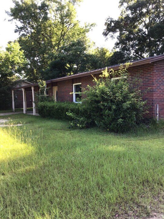 1040 Amber Dr in Columbus, GA - Building Photo