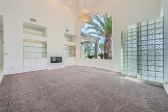 7901 O'Bannon Dr in Las Vegas, NV - Building Photo - Building Photo