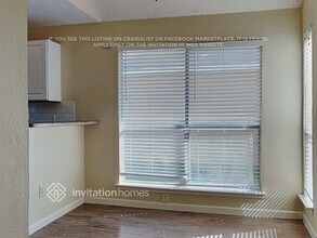 9203 Rippling Fields Dr in Houston, TX - Foto de edificio - Building Photo