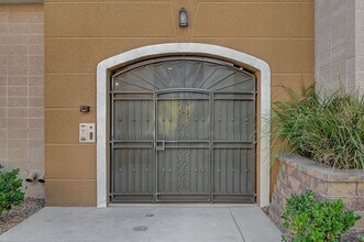 9129 Las Manaitas Ave in Las Vegas, NV - Building Photo - Building Photo