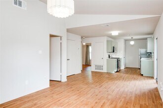 8110 Willet Trail in Austin, TX - Building Photo - Building Photo