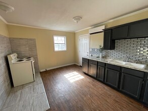 4001 S Hughes St in Amarillo, TX - Building Photo - Building Photo