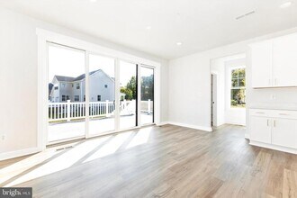 1261 Mayo Ridge Rd in Edgewater, MD - Building Photo - Building Photo