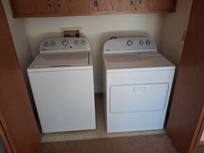 1462 Ranch Rd in McPherson, KS - Foto de edificio - Building Photo