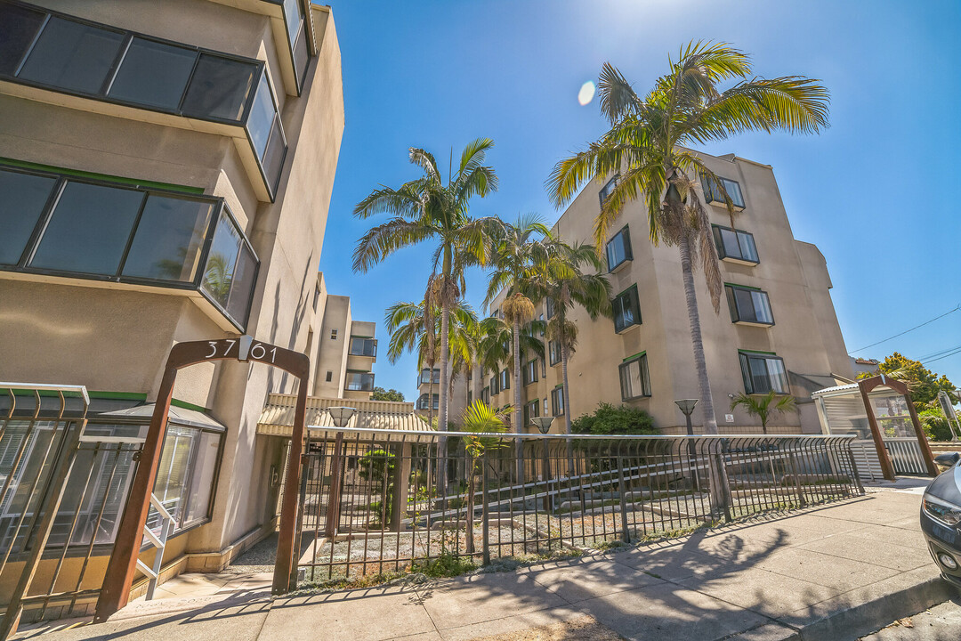 Park Glenview Apartments in Oakland, CA - Foto de edificio