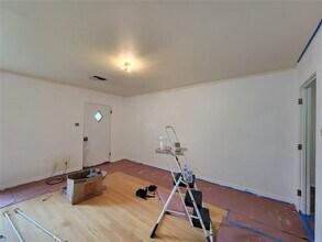 411 W Mansfield St in Brenham, TX - Building Photo - Building Photo