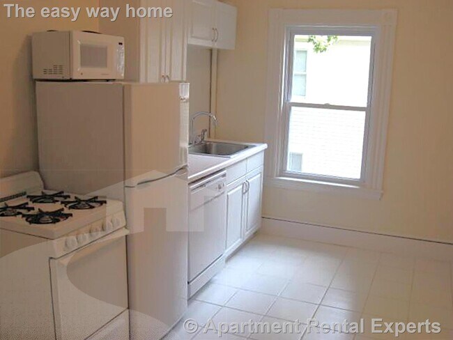 33 Chester St in Somerville, MA - Building Photo - Building Photo