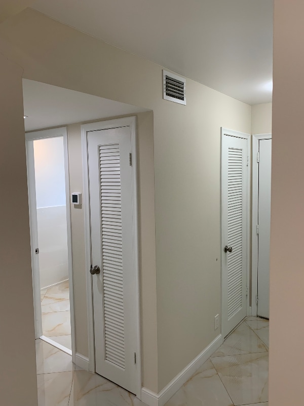 900 NE 12th Ave in Hallandale Beach, FL - Building Photo - Building Photo