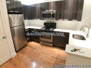 127 St Botolph St in Boston, MA - Building Photo - Building Photo