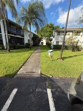 823 NE 199th St in Miami, FL - Building Photo - Building Photo