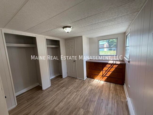 715 College Ave in Old Town, ME - Building Photo - Building Photo