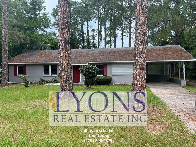 904 W 5th St in Adel, GA - Building Photo