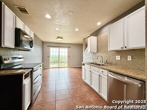 6118 Kensinger Pass in Converse, TX - Building Photo - Building Photo