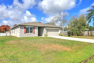 406 Easy St in Sebastian, FL - Building Photo - Building Photo