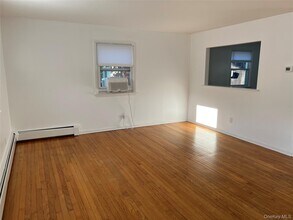 58 S Stone Ave in Elmsford, NY - Building Photo - Building Photo