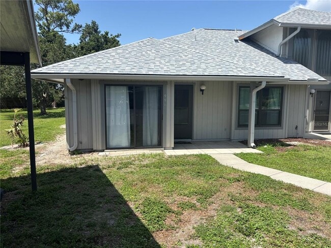property at 996 N Beneva Rd