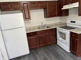 5725 Grant St in Hollywood, FL - Building Photo