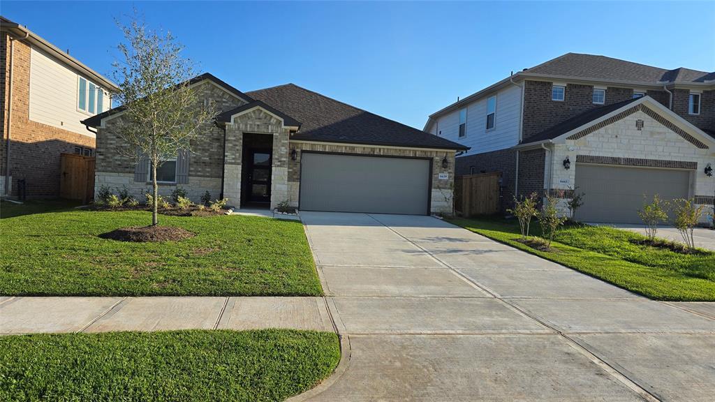 6439 Brazos Trl Dr in Richmond, TX - Building Photo