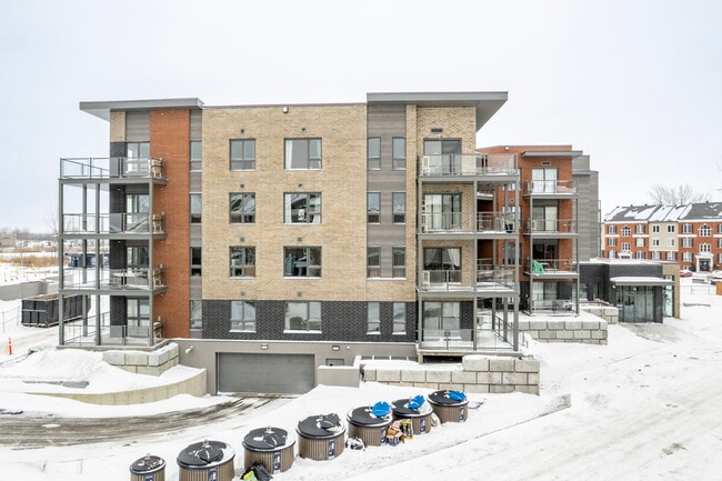 Vivaxcès Saint-Constant in St-Constant, QC - Building Photo - Building Photo