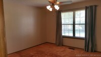 1033 E 35th Pl, Unit 103-12 in Tulsa, OK - Building Photo - Building Photo