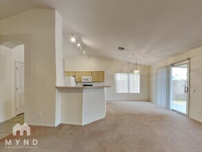 26224 N 45th St in Phoenix, AZ - Foto de edificio - Building Photo