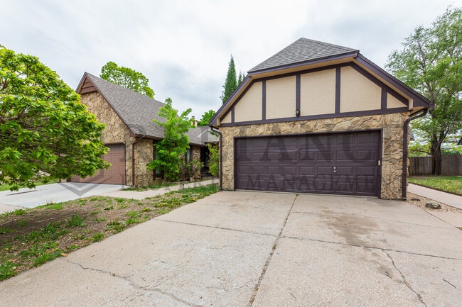 property at 1518 S Todd Pl