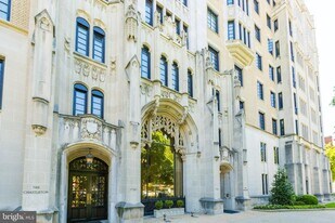 1701 16th St NW, Unit 410 in Washington, DC - Building Photo