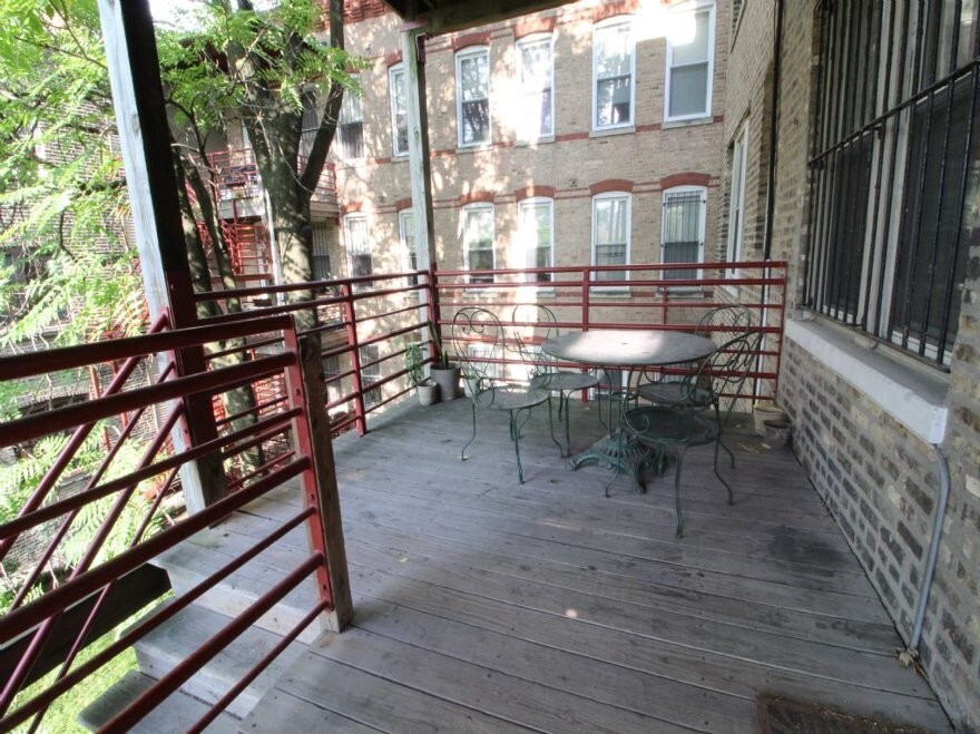 1435 N Ashland Ave in Chicago, IL - Building Photo