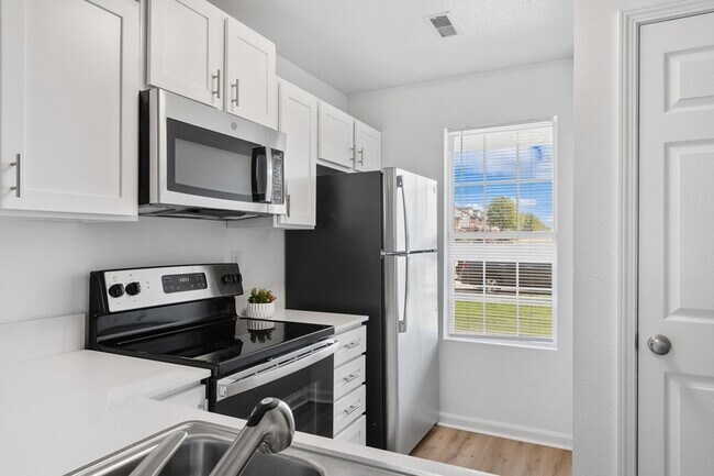ReNew Edwardsville Apartment Collection photo'