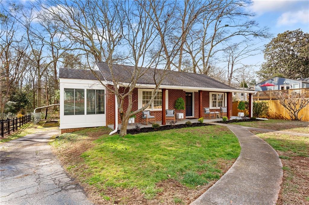 1370 Quarles Ave SE in Smyrna, GA - Building Photo