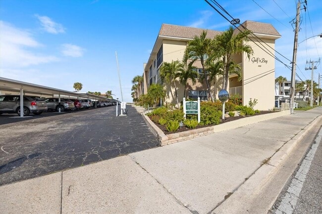property at 1400 Tarpon Center Dr
